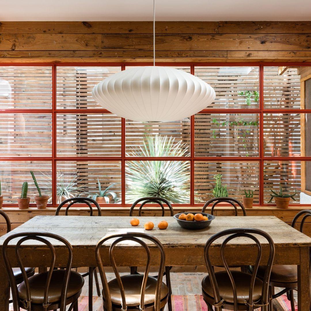 Alvaris White Modern Pendant Light - Neutralighting