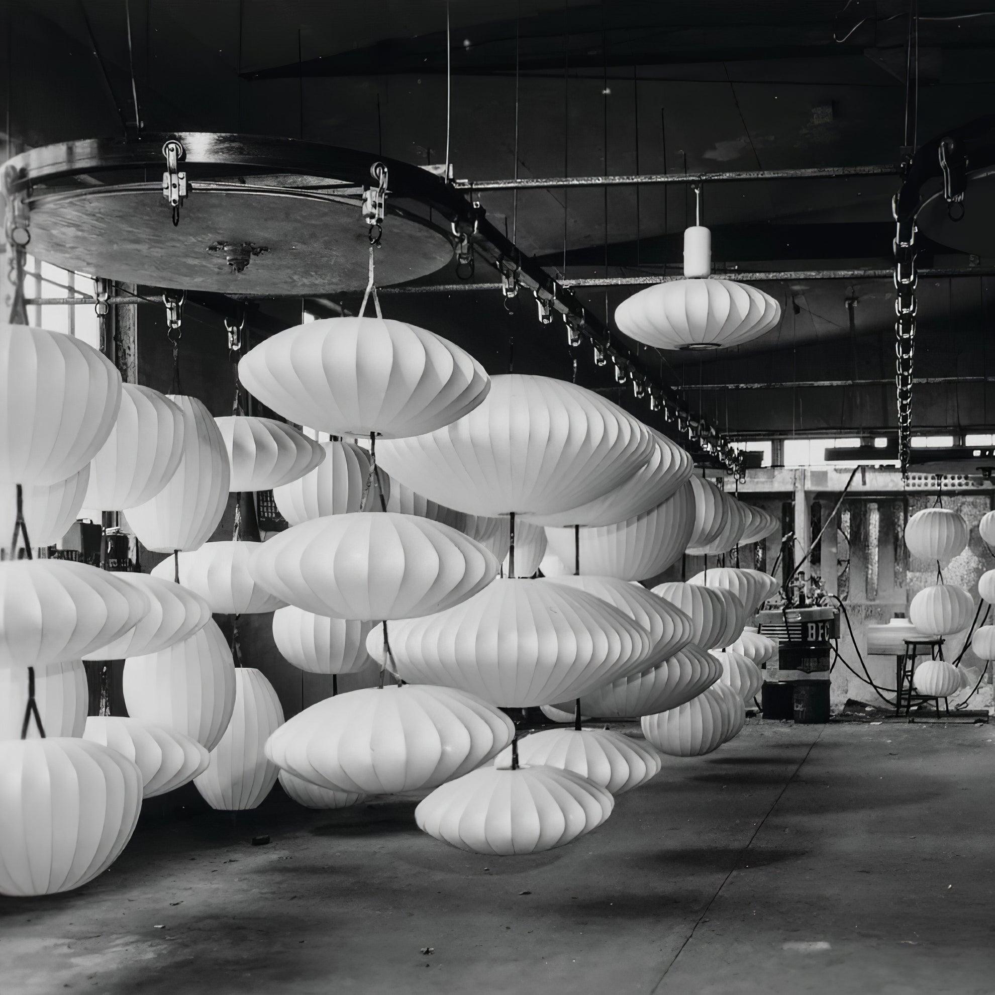 Alvaris White Modern Pendant Light - Neutralighting