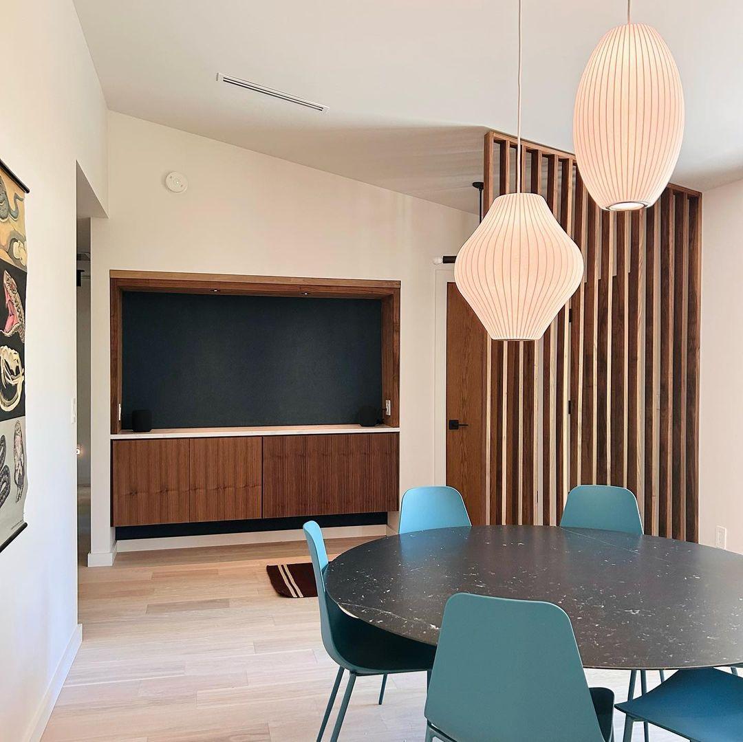 Alvaris White Modern Pendant Light - Neutralighting