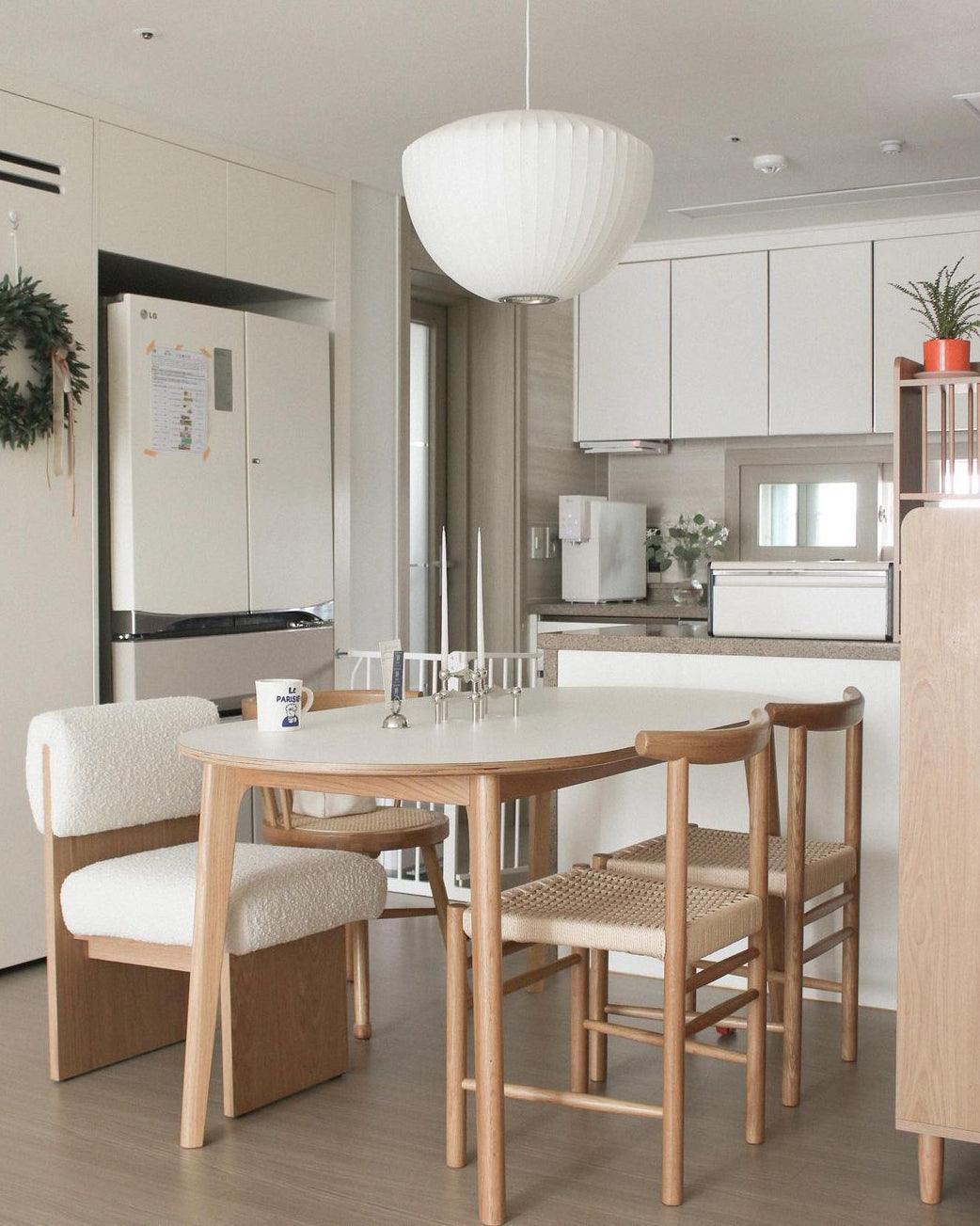 Alvaris White Modern Pendant Light - Neutralighting