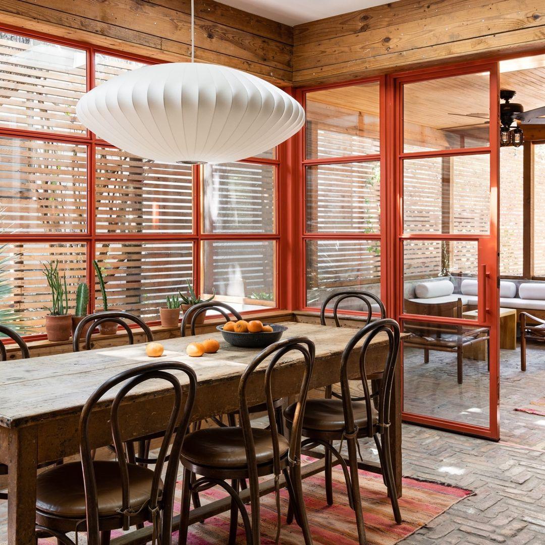 Alvaris White Modern Pendant Light - Neutralighting