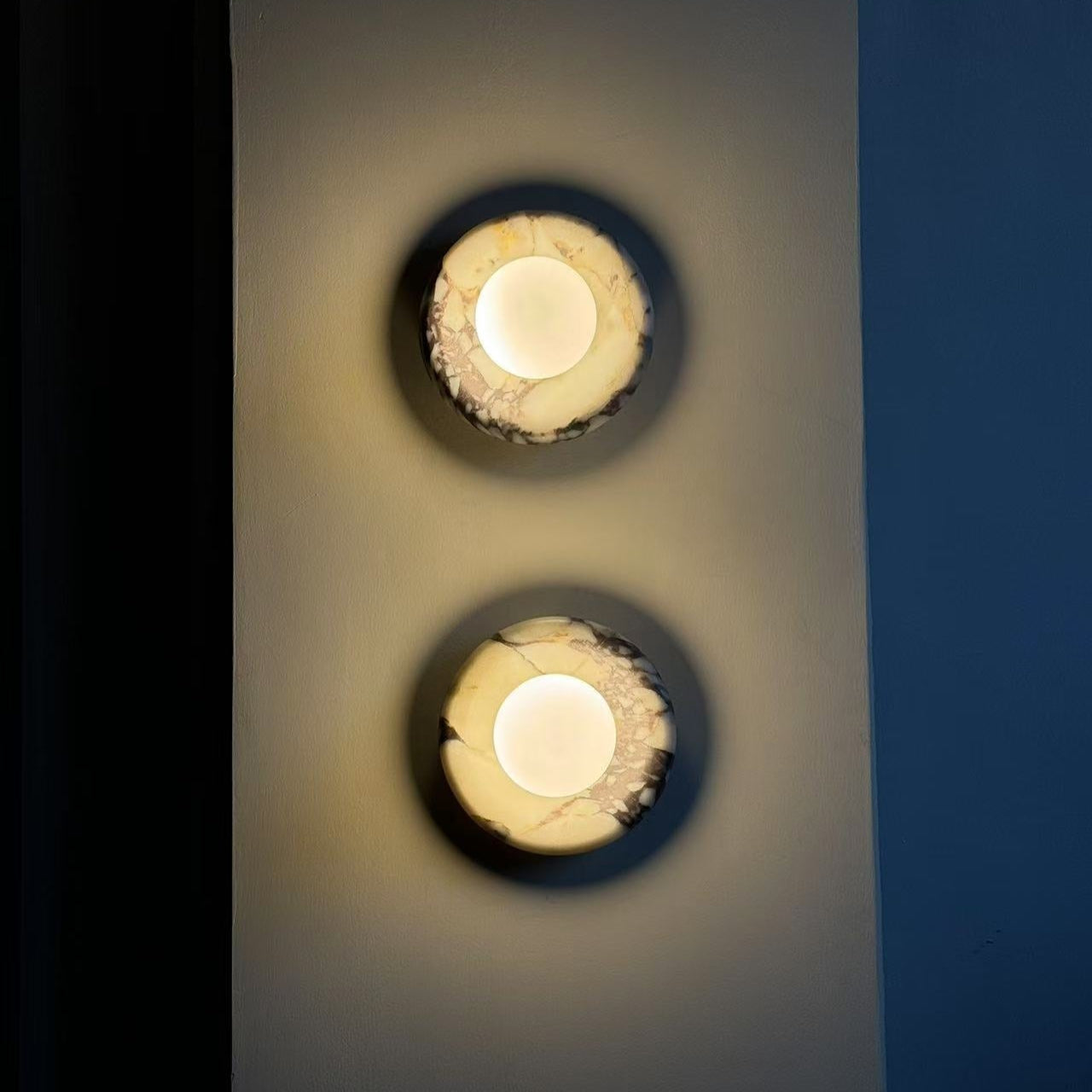 Avi Marble Indoor Wall Sconce - Neutralighting