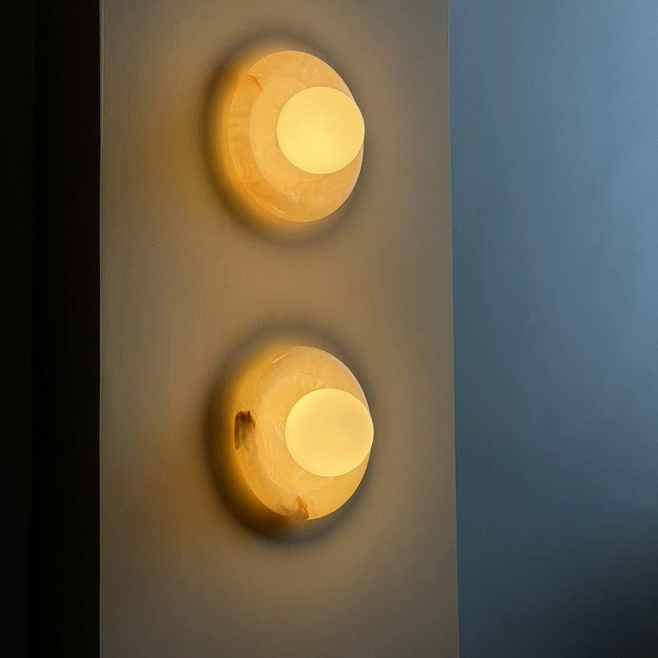 Hako Marble Indoor Wall Sconce - Neutralighting