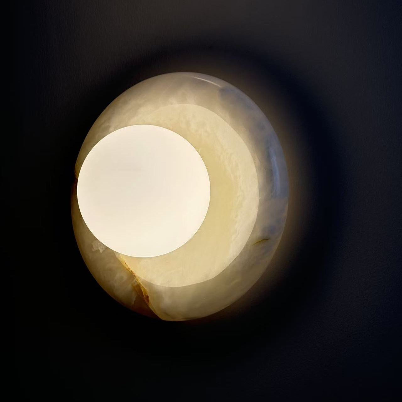 Avi Marble Indoor Wall Sconce - Neutralighting
