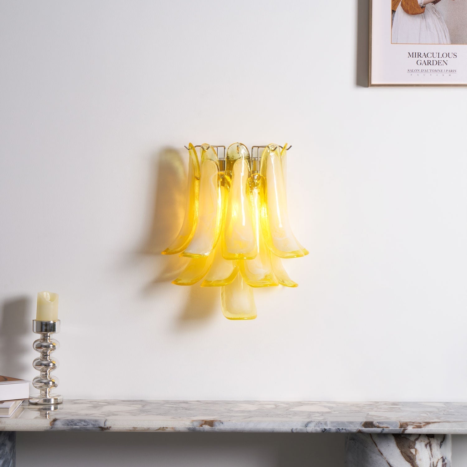 Aurora Wall Light Petal Shaped Glass Vintage Artistic - Neutralighting