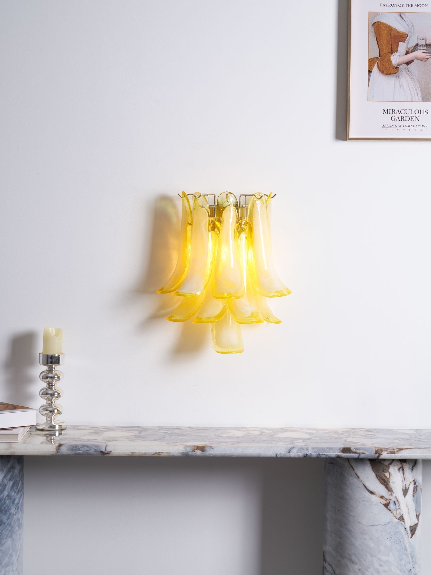 Aurora Wall Light Petal Shaped Glass Vintage Artistic - Neutralighting