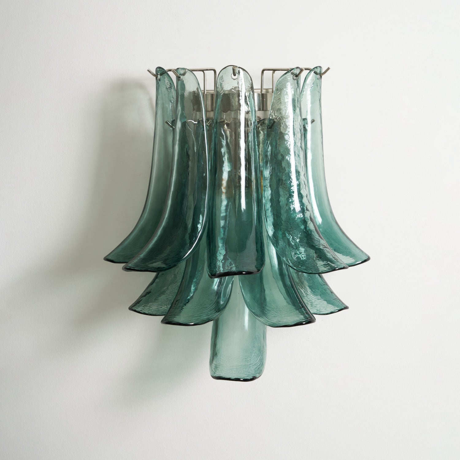 Aurora Wall Light Petal Shaped Glass Vintage Artistic - Neutralighting