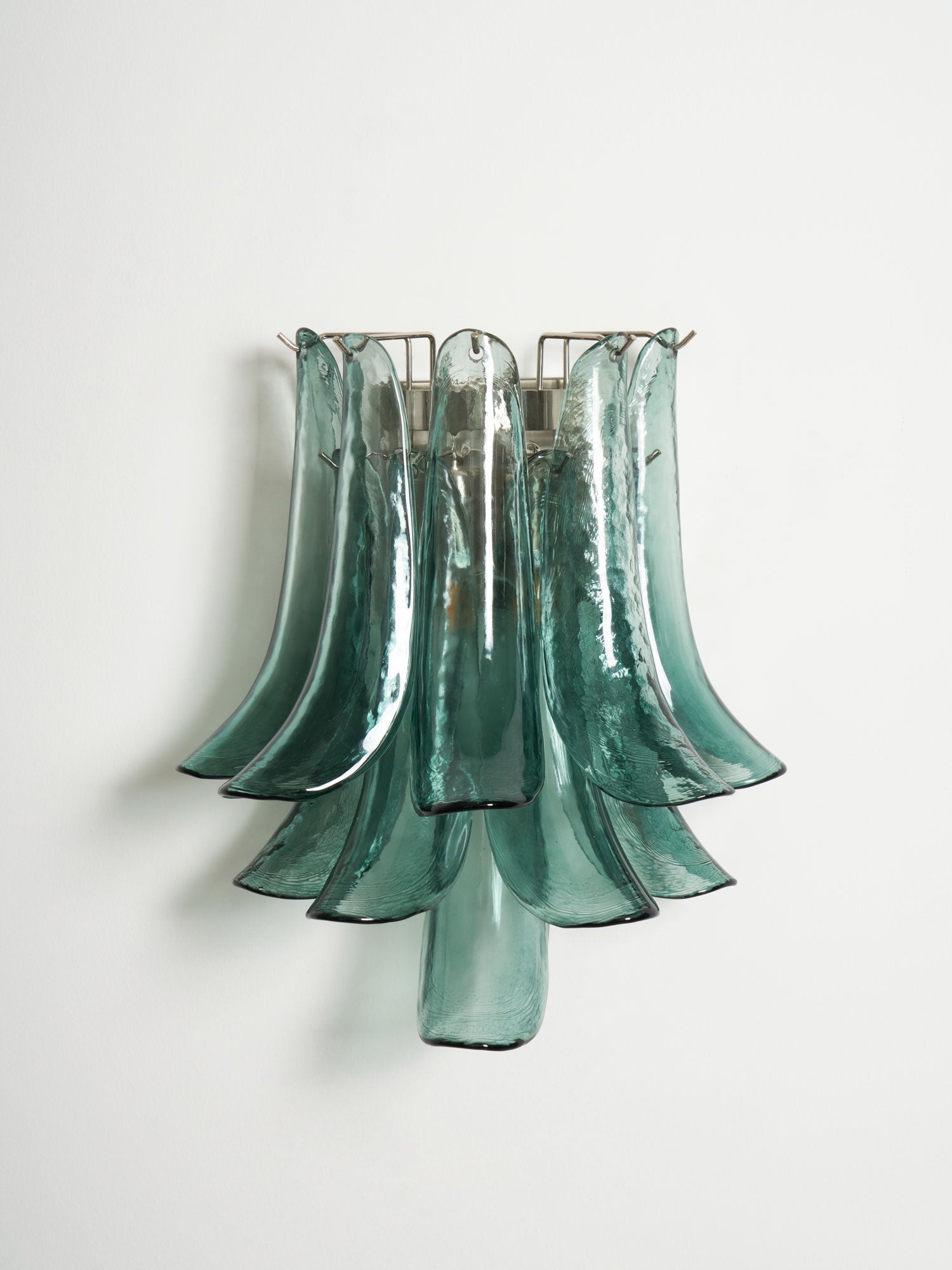 Aurora Wall Light Petal Shaped Glass Vintage Artistic - Neutralighting