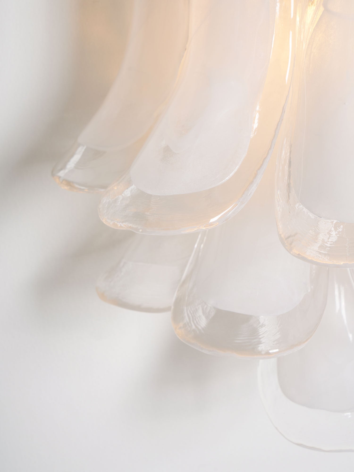 Aurora Wall Light Petal Shaped Glass Vintage Artistic - Neutralighting