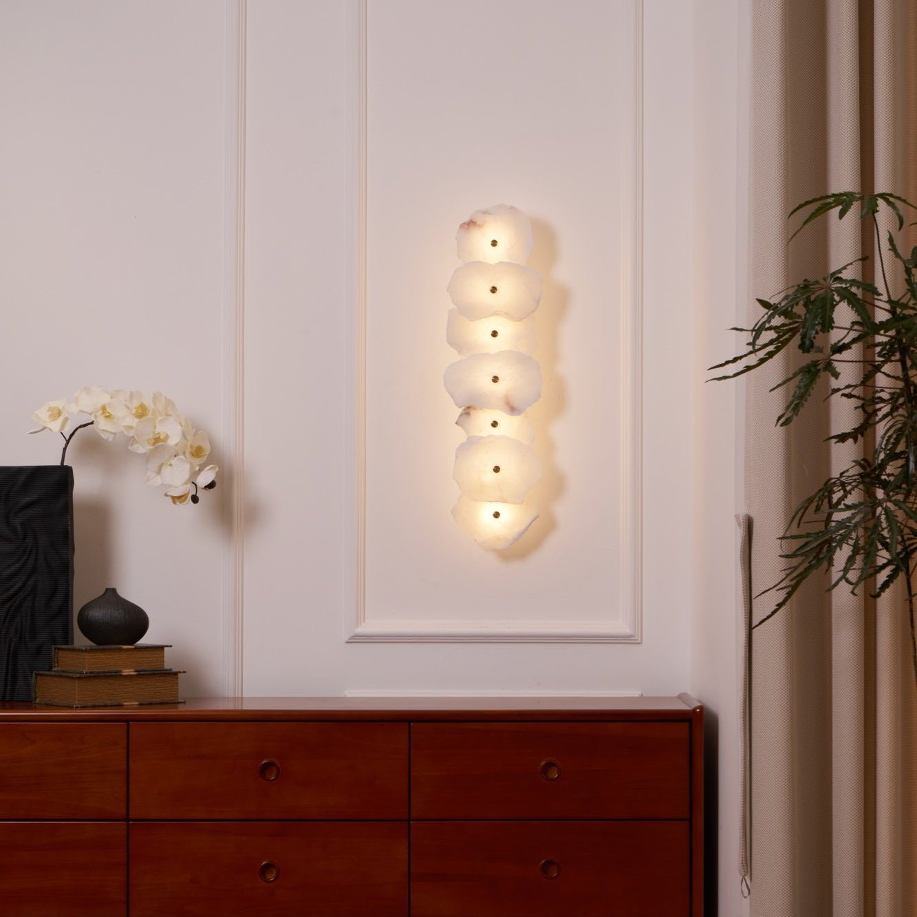 Cevra Alabaster Flower Wall Lamp - Neutralighting