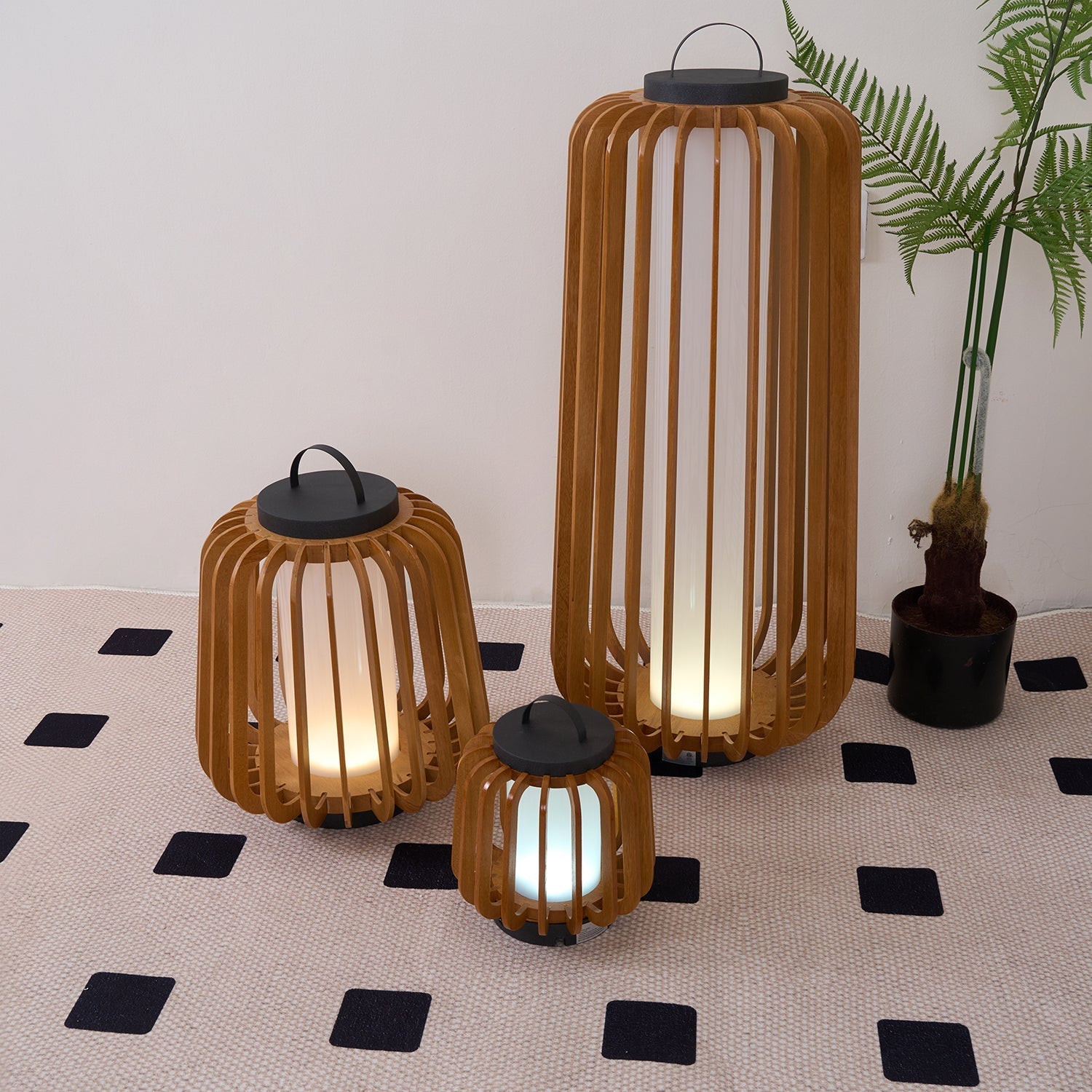 Ray Portable Lantern Outdoor Light - Neutralighting