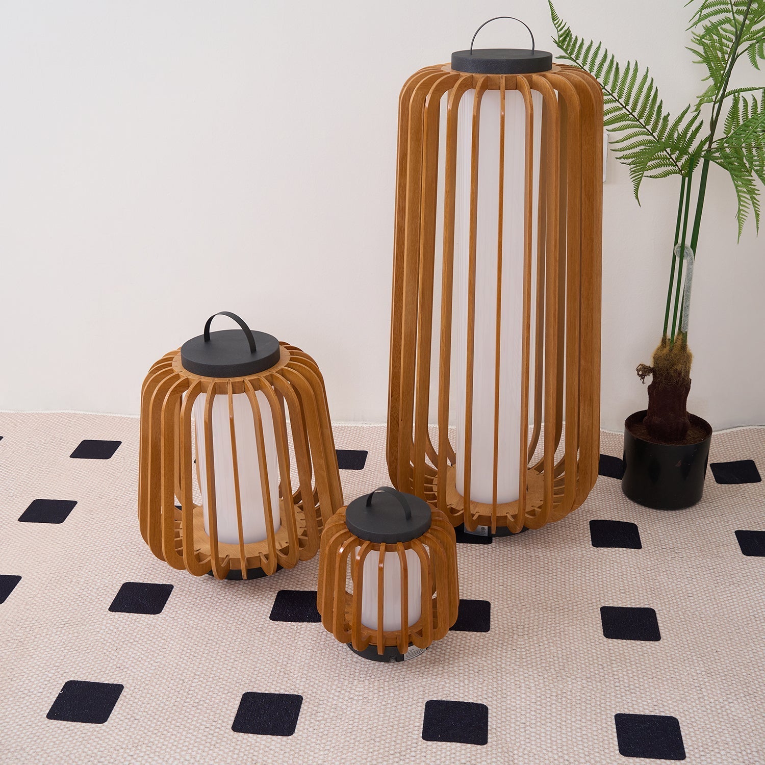 Ray Portable Lantern Outdoor Light - Neutralighting