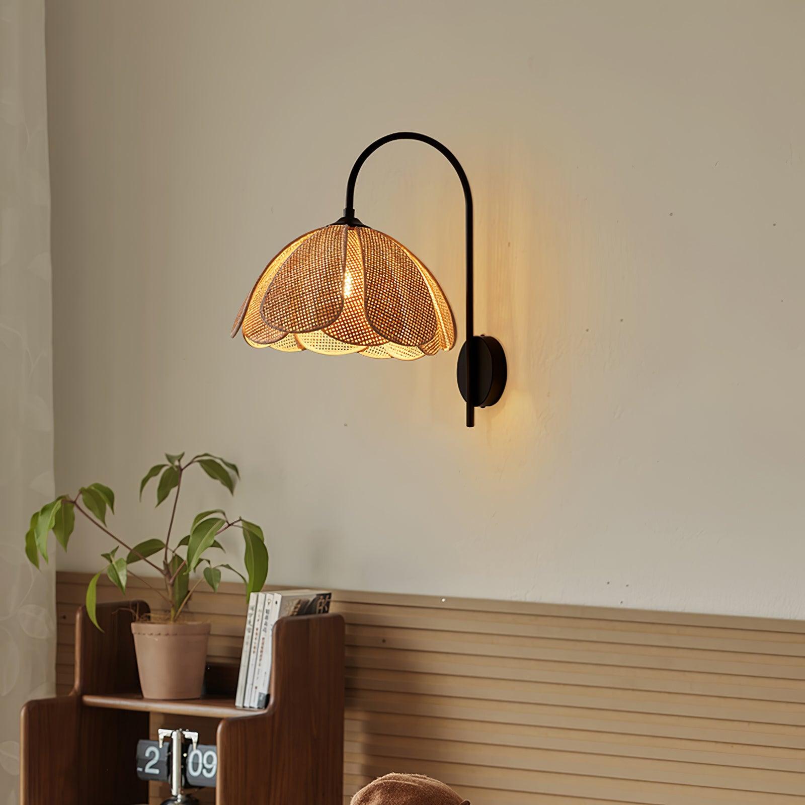 Edria Petal-Shaped Rattan Wall Lamp - Neutralighting