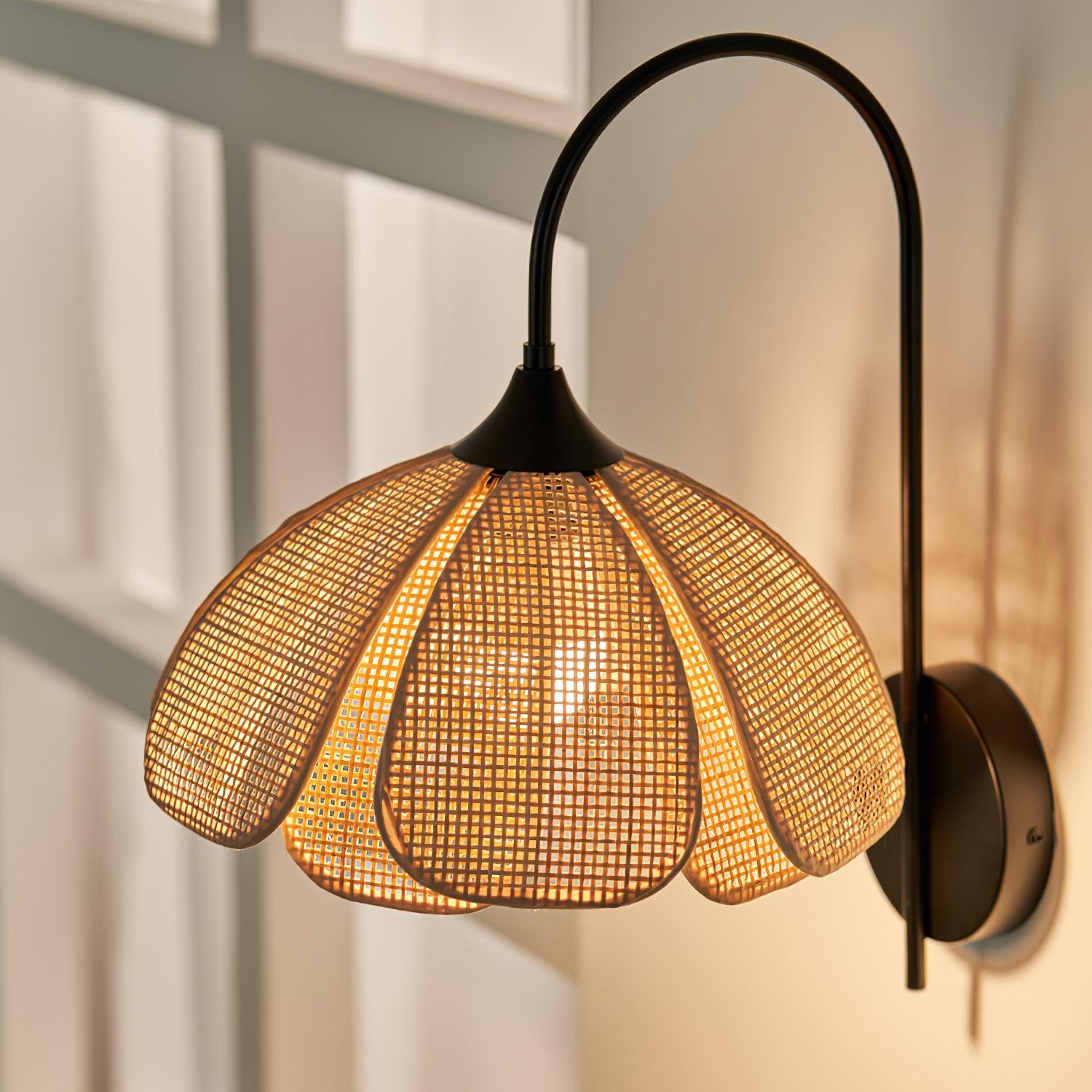 Edria Petal-Shaped Rattan Wall Lamp - Neutralighting