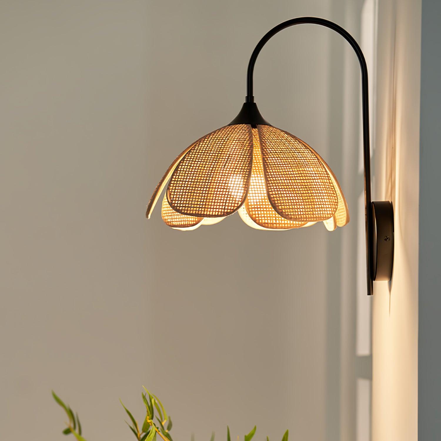 Edria Petal-Shaped Rattan Wall Lamp - Neutralighting