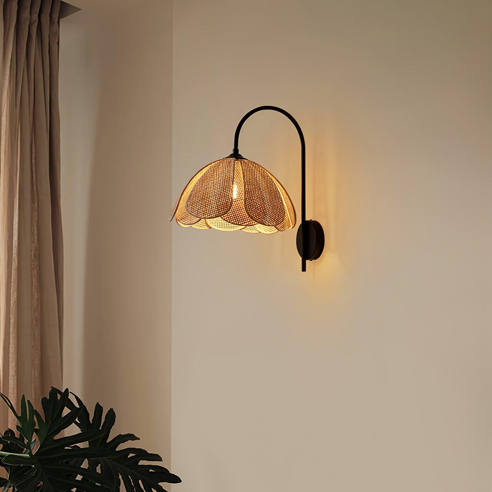 Edria Petal-Shaped Rattan Wall Lamp - Neutralighting