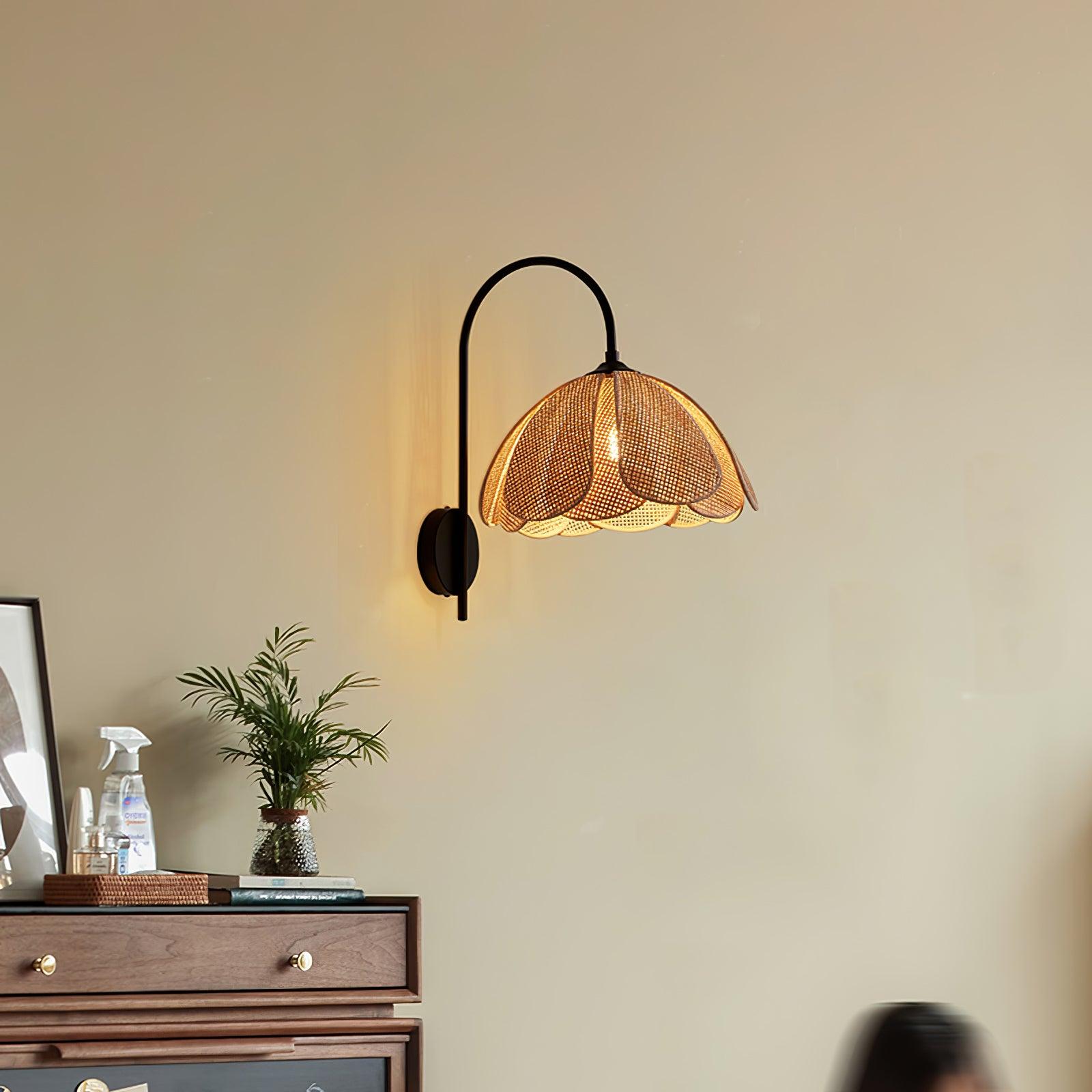 Edria Petal-Shaped Rattan Wall Lamp - Neutralighting