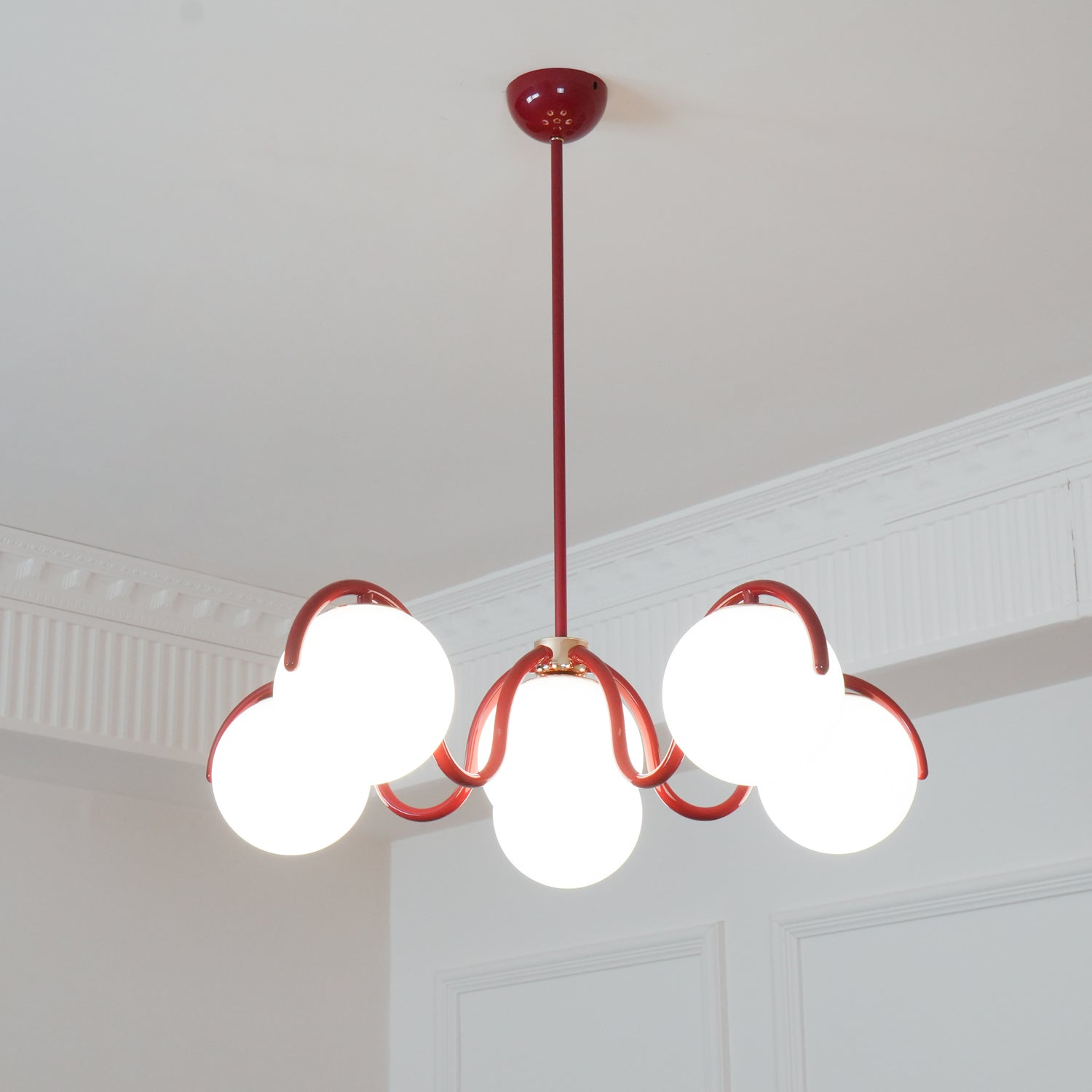 Pheva Curve Linear Chandelier Red&Silver - Neutralighting