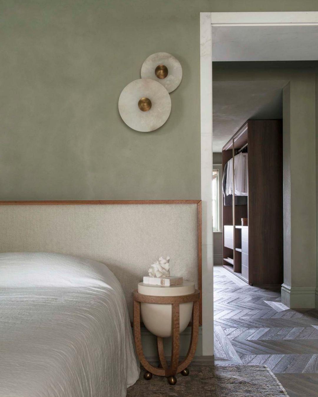 Round Wall Lamp Alabaster Cluster Trio - Neutralighting