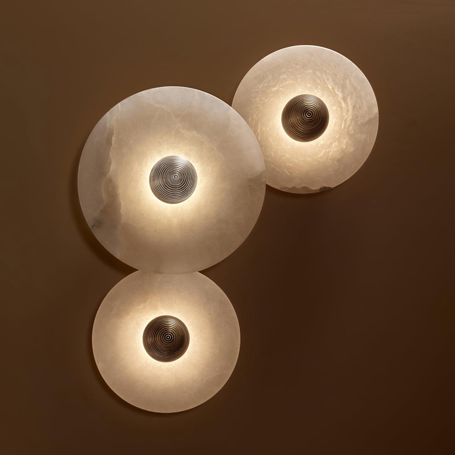 Round Wall Lamp Alabaster Fluted Brass - Neutralighting