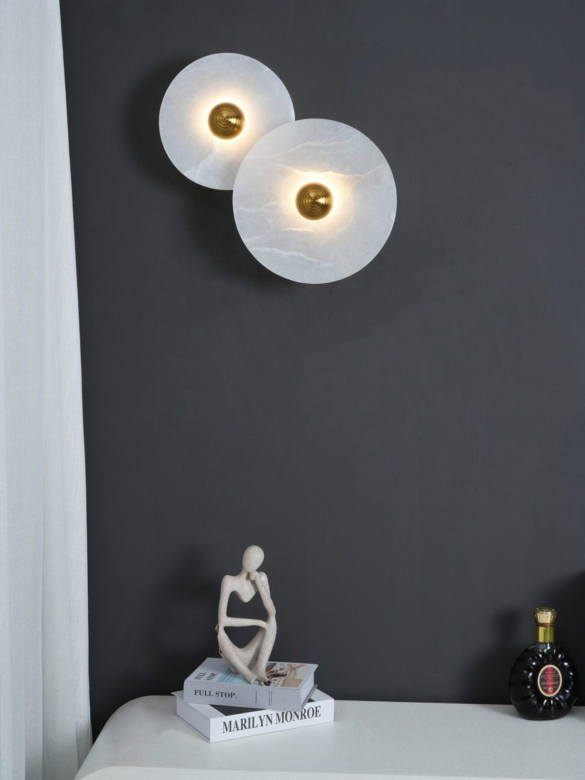 Round Wall Lamp Alabaster Fluted Brass - Neutralighting