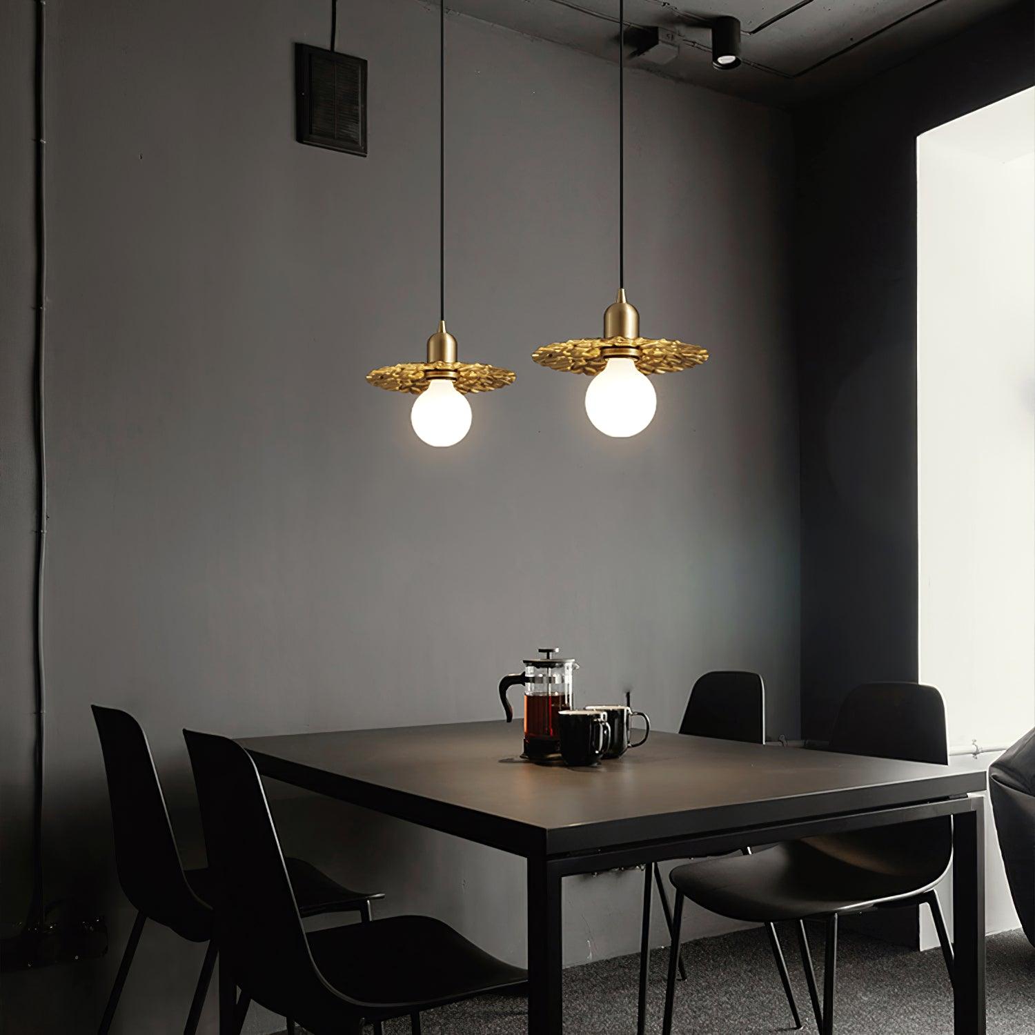 Rozeta Pendant Light