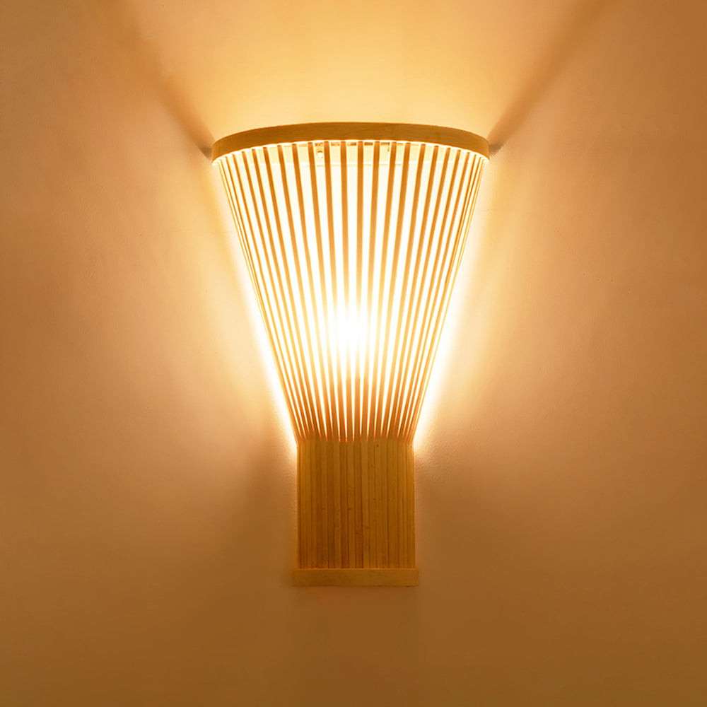 Muto Led Wall Mounted Bedside Lamp, Rattan/Acrylic, Bedroom - Neutralighting