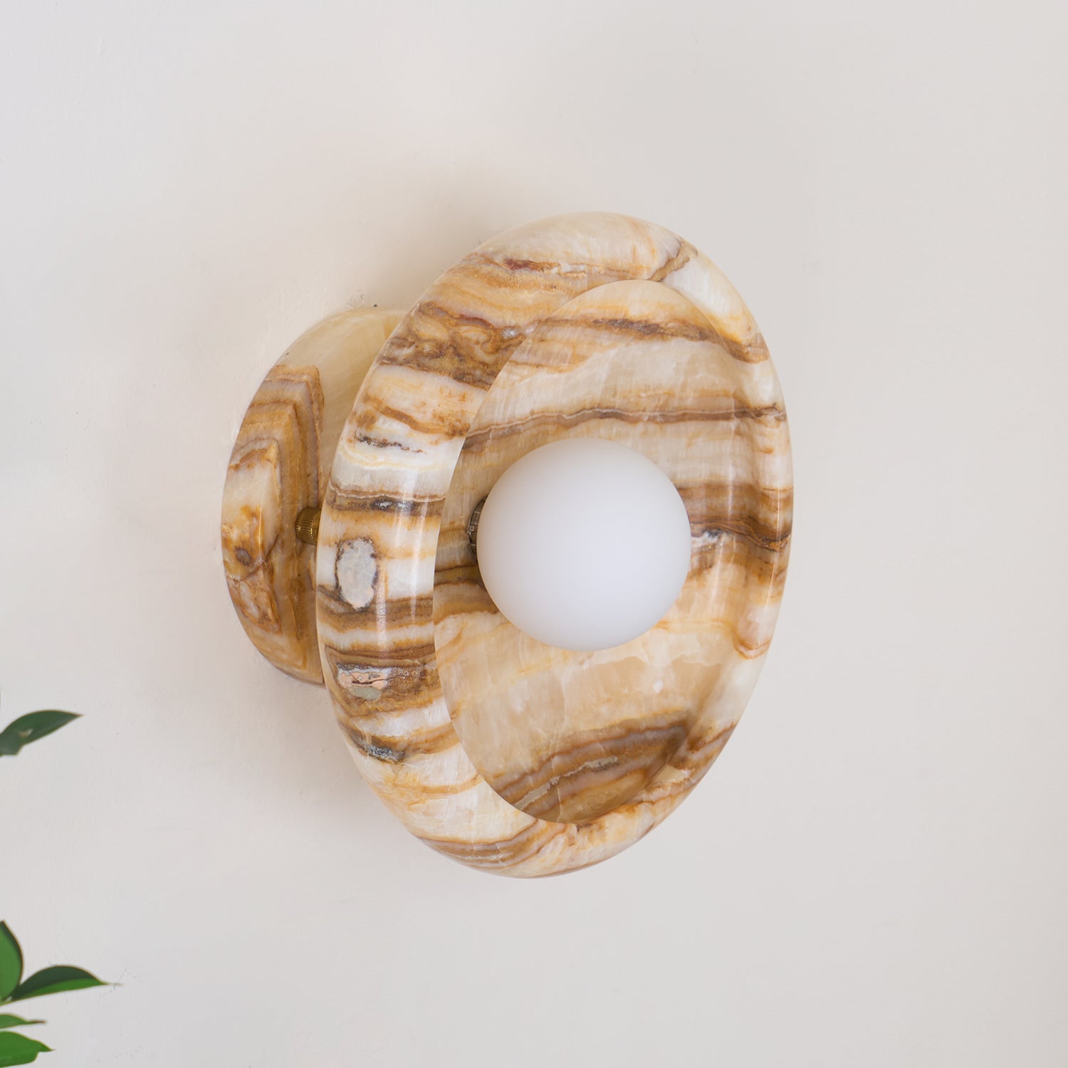 Onvix Natural Onyx Wall Light - Neutralighting
