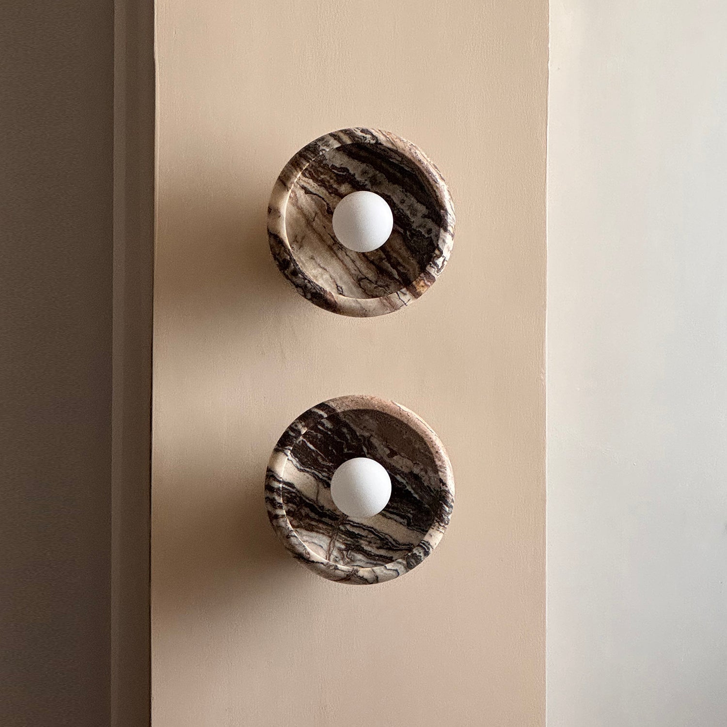 Onvix Natural Onyx Wall Light - Neutralighting