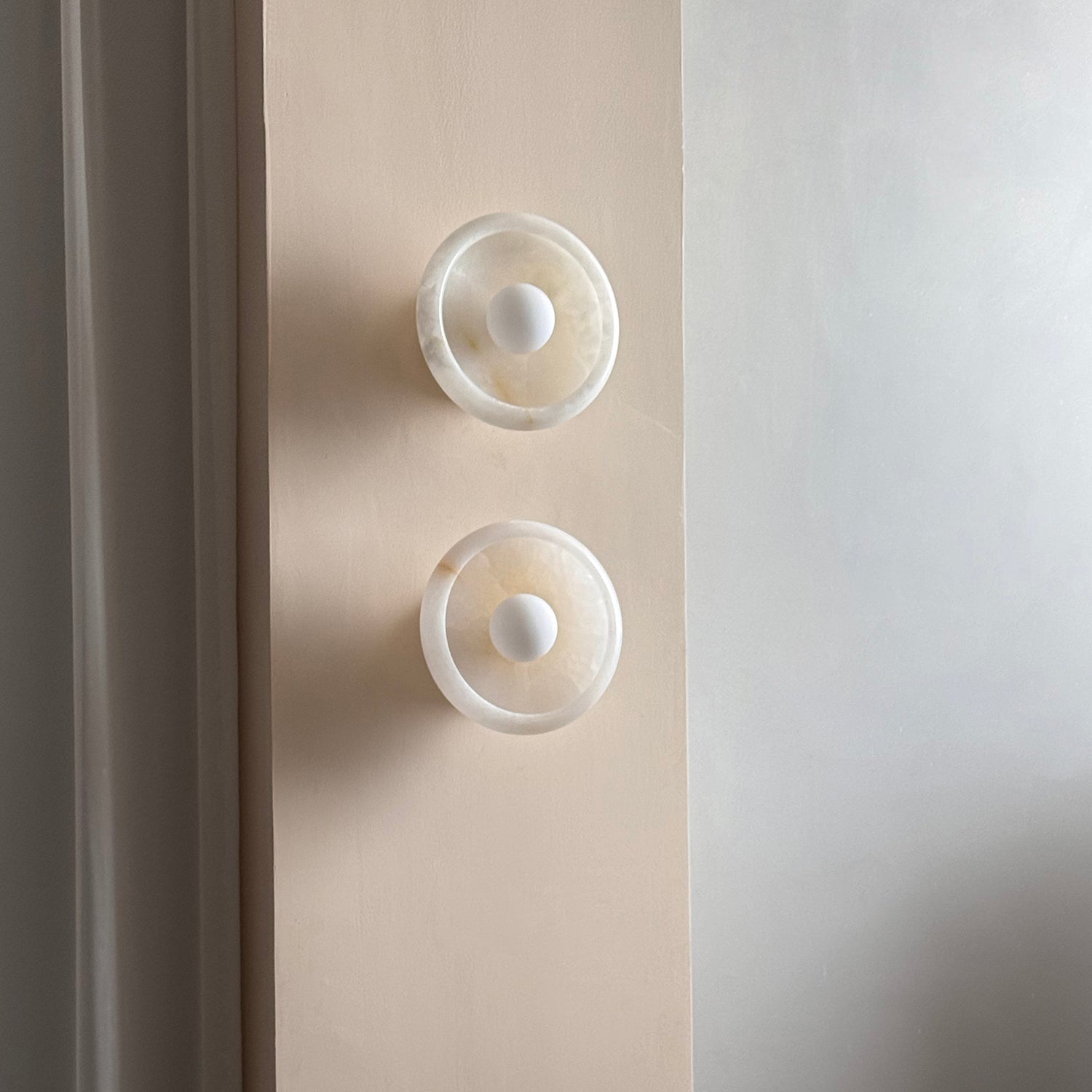 Onvix Natural Onyx Wall Light - Neutralighting