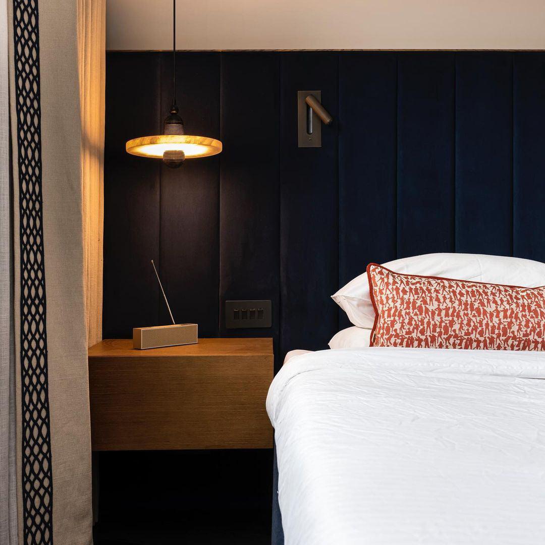 Side Switched LED Wall Lamp