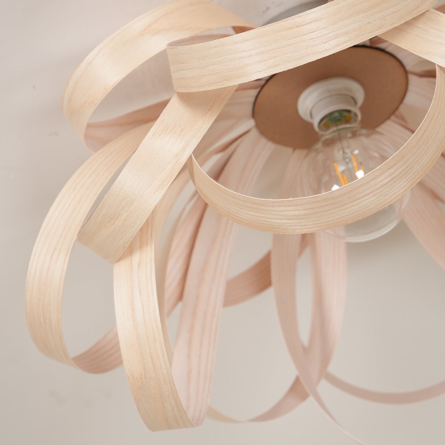 Veylo Wooden Ribbon Ceiling Lamp - Neutralighting