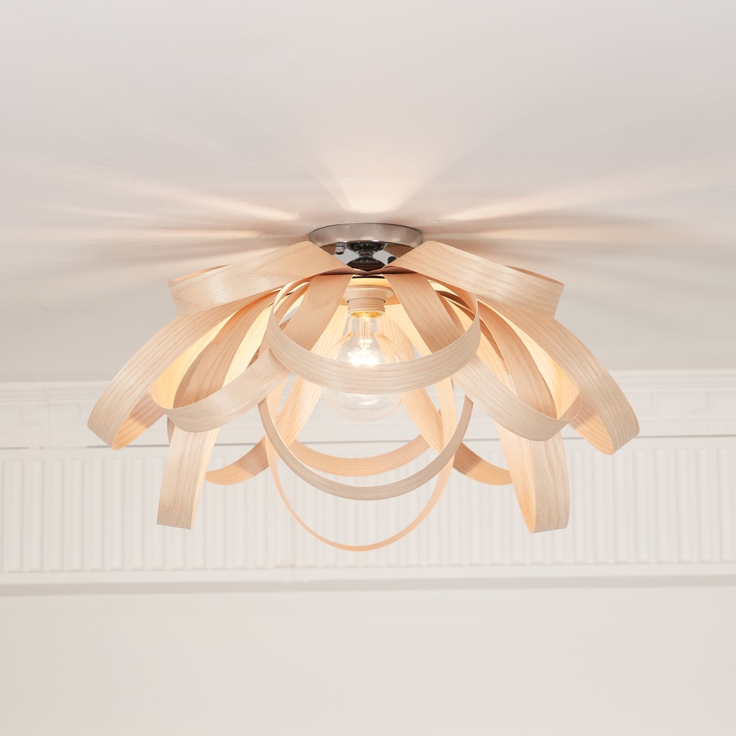 Veylo Wooden Ribbon Ceiling Lamp - Neutralighting