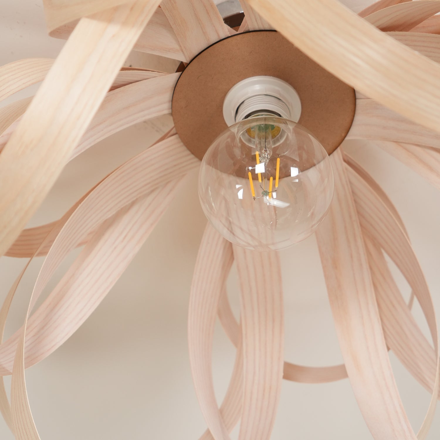 Veylo Wooden Ribbon Ceiling Lamp - Neutralighting