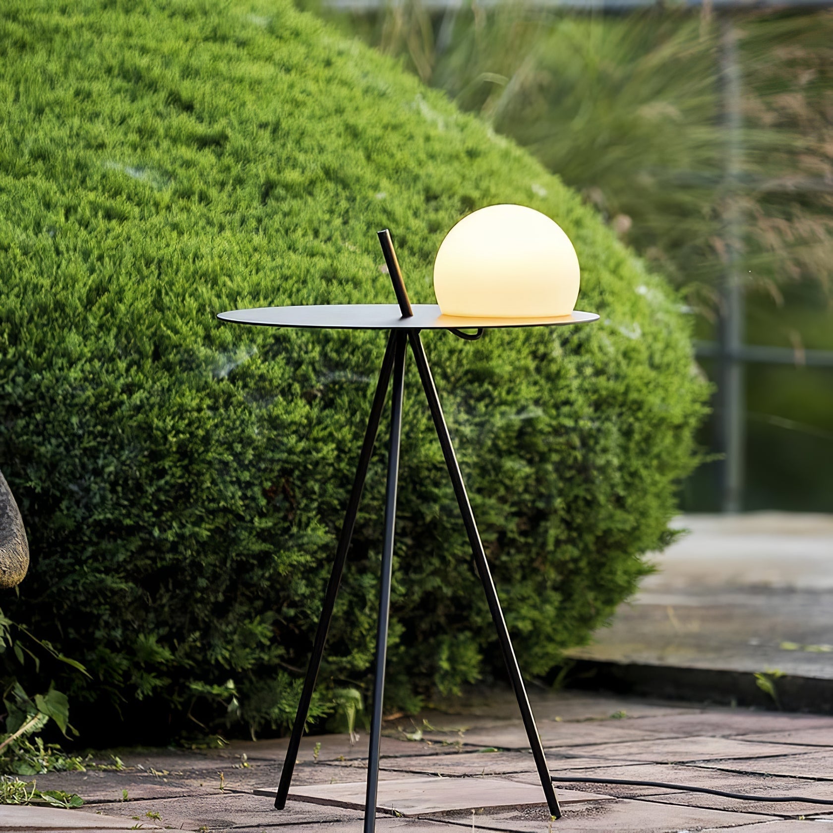 Ray Solar Tripod Outdoor Table Floor Lamp - Neutralighting