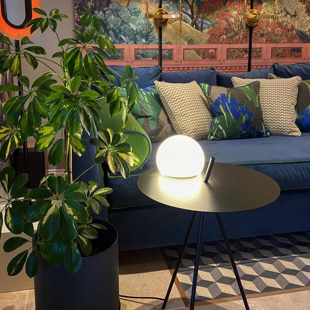 Ray Solar Tripod Outdoor Table Floor Lamp - Neutralighting