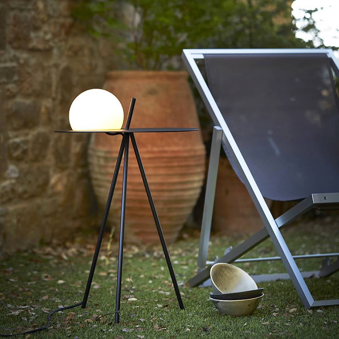 Ray Solar Tripod Outdoor  Table Floor Lamp