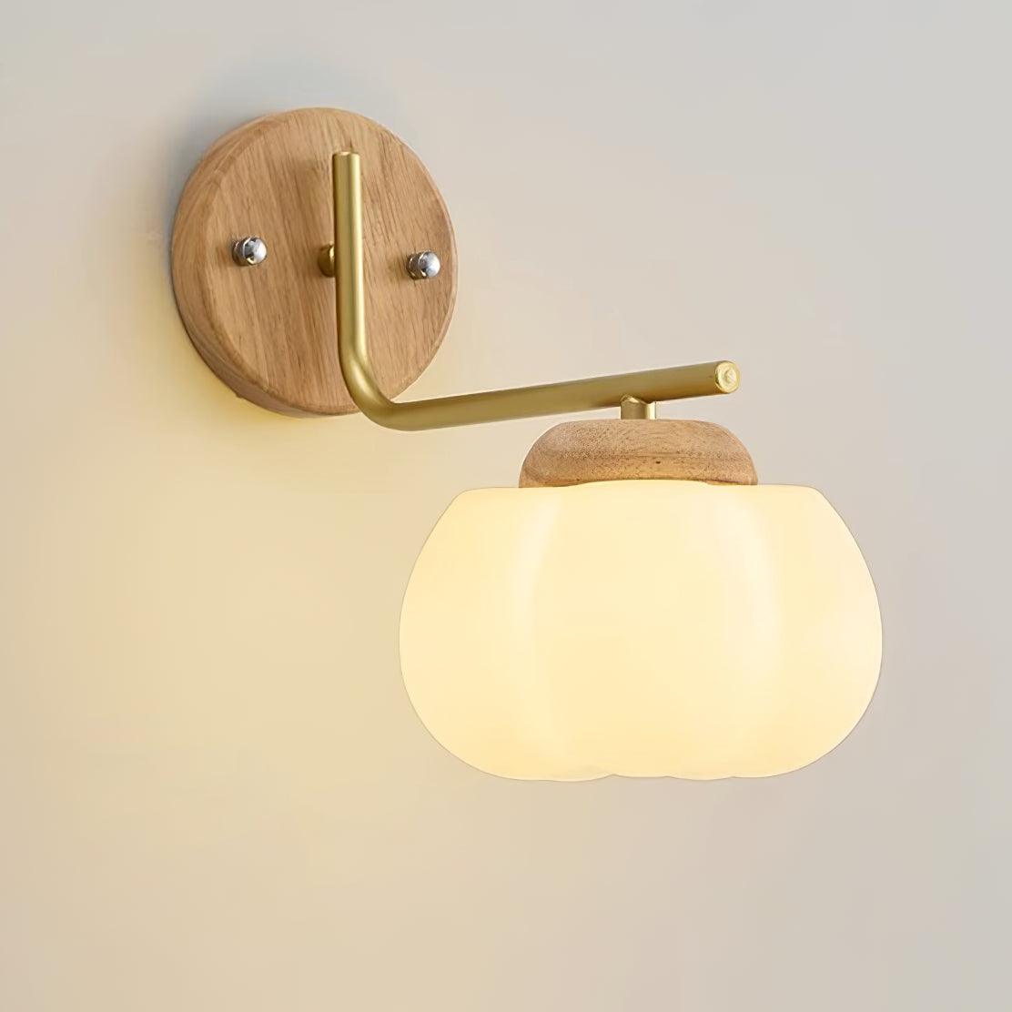 Pebora Strawberry-Inspired Wall Lamp - Neutralighting
