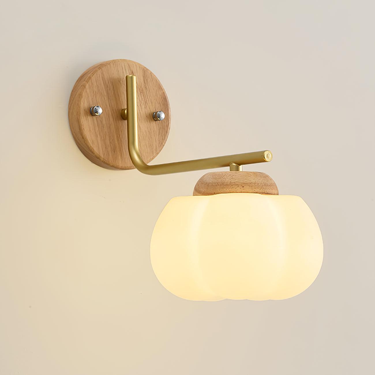 Pebora Strawberry-Inspired Wall Lamp - Neutralighting