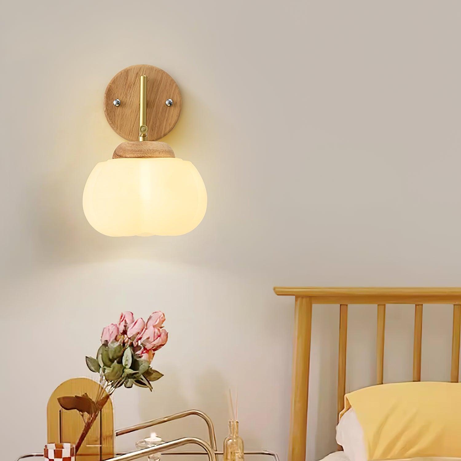 Pebora Strawberry-Inspired Wall Lamp - Neutralighting