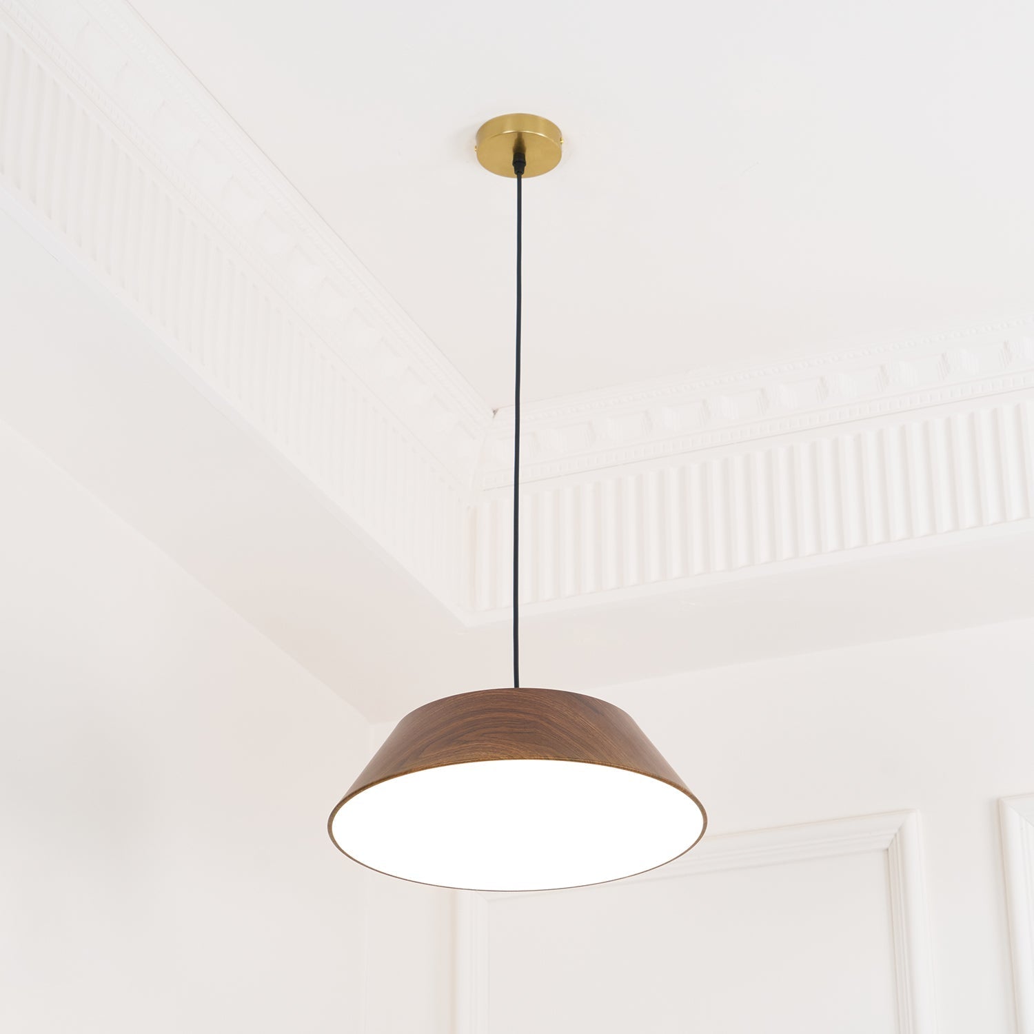 Novain Wood Grain Pendant Light - Neutralighting