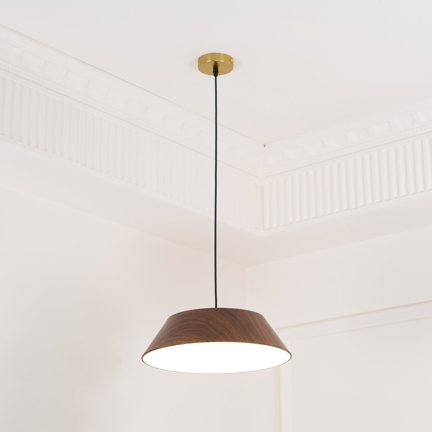Novain Wood Grain Pendant Light - Neutralighting