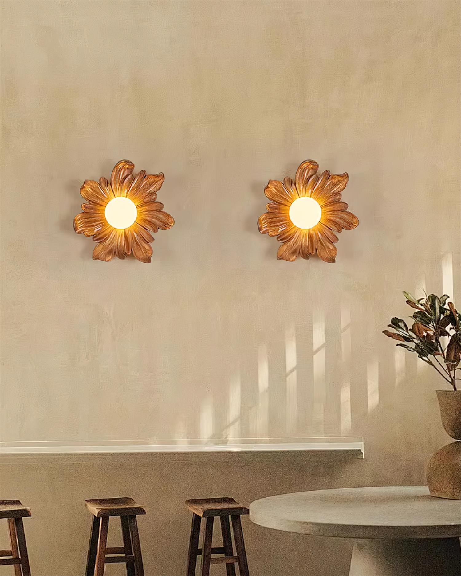 Tina Flower Wall Lamp - Neutralighting