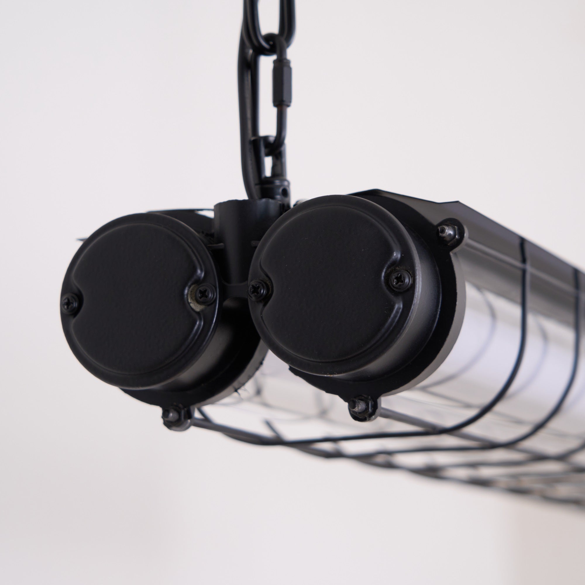 Arsorisra Industrial Linear Pendant Light - Neutralighting