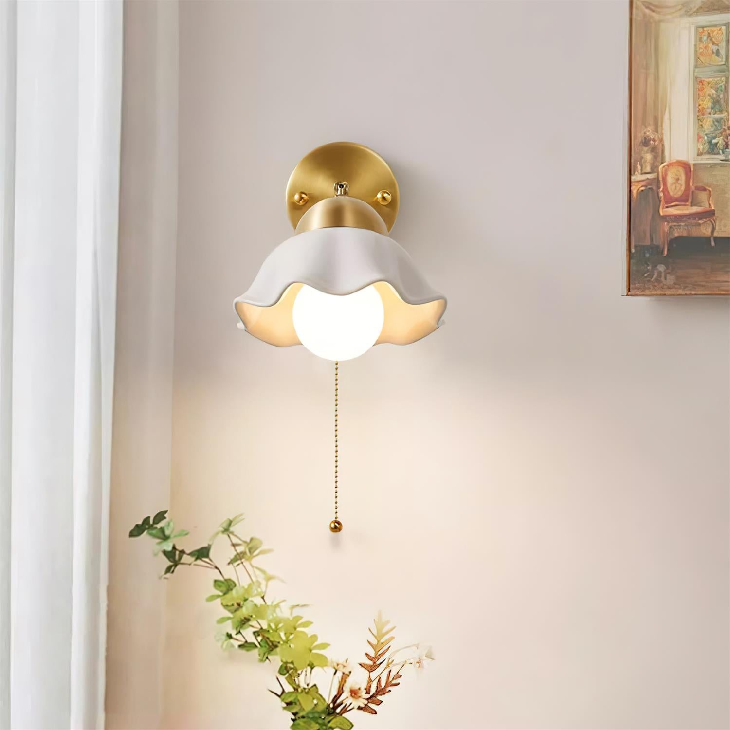 Wall Lamp Brass and Ceramic Wavy Shade Globe Accent Retro Artistic - Neutralighting