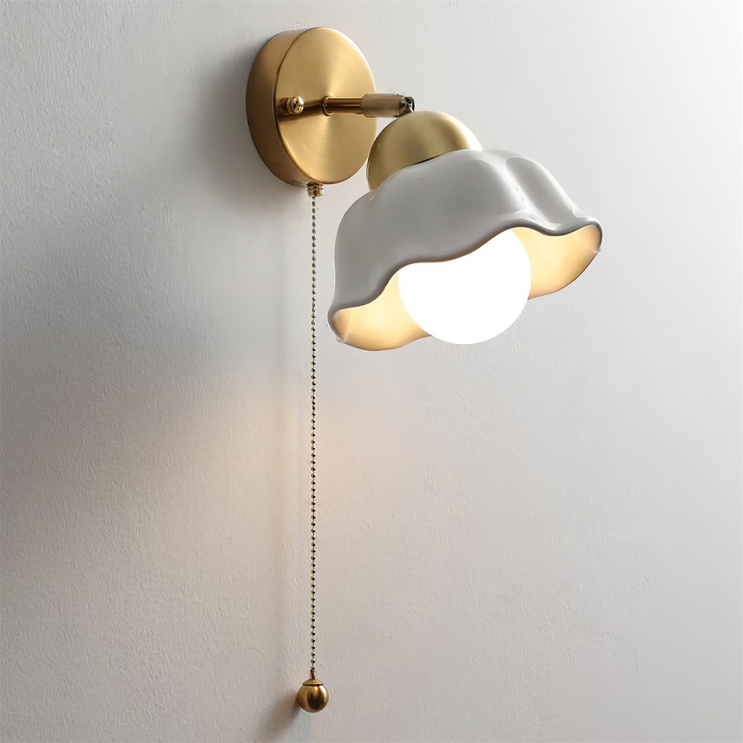 Wall Lamp Brass and Ceramic Wavy Shade Globe Accent Retro Artistic - Neutralighting