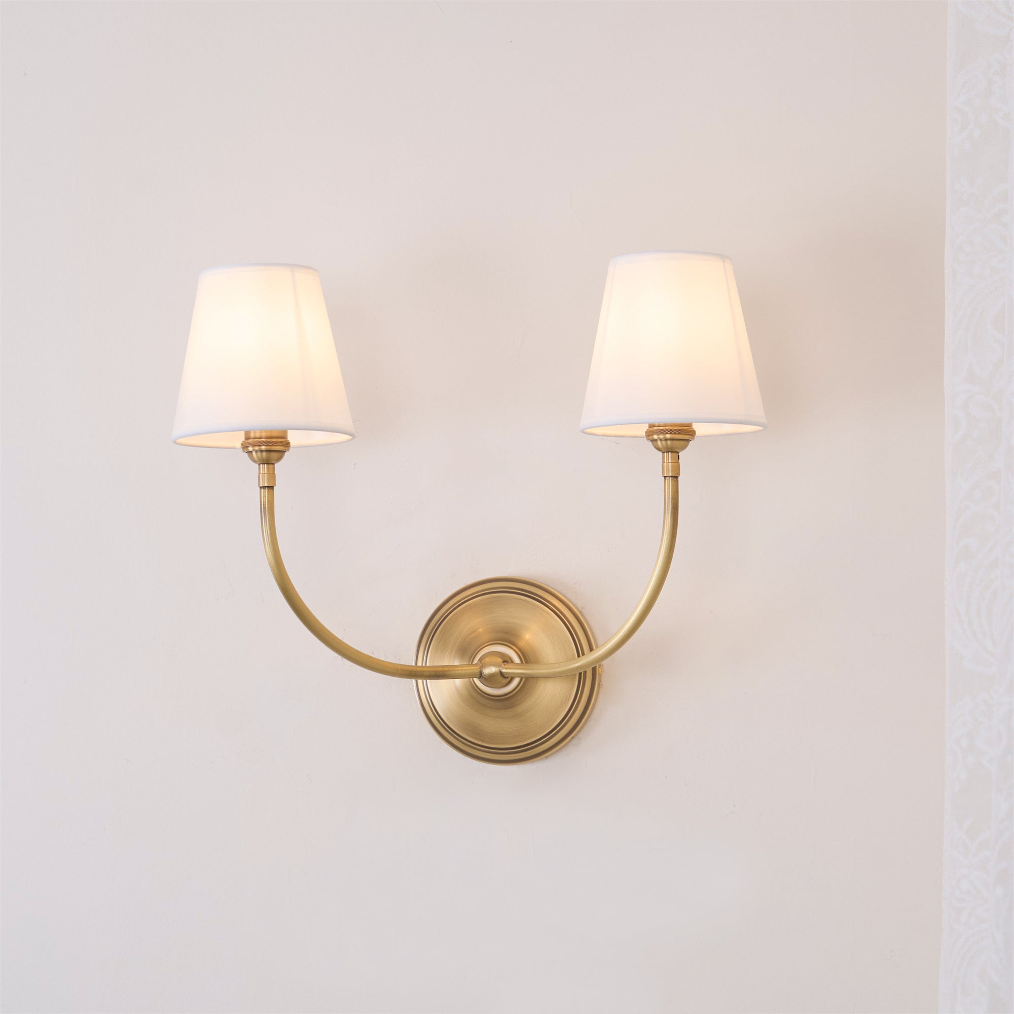 Victor Wall Lamp Black Bronze Fabric - Neutralighting