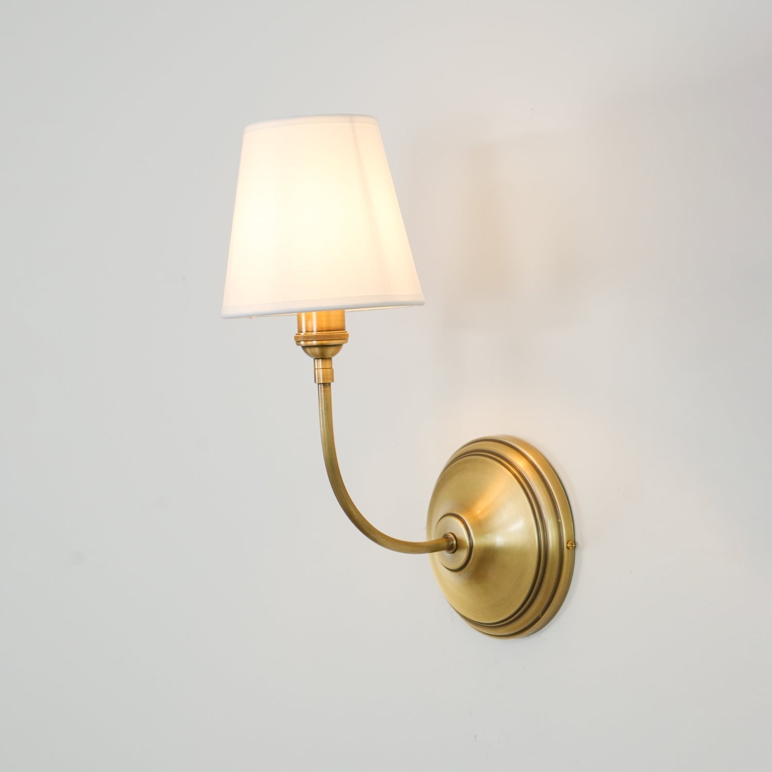 Victor Wall Lamp Black Bronze Fabric - Neutralighting