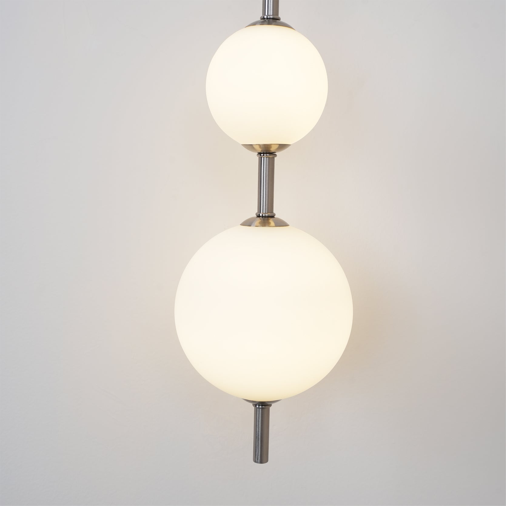 Cerin Vertical Globe Wall Lamp - Neutralighting