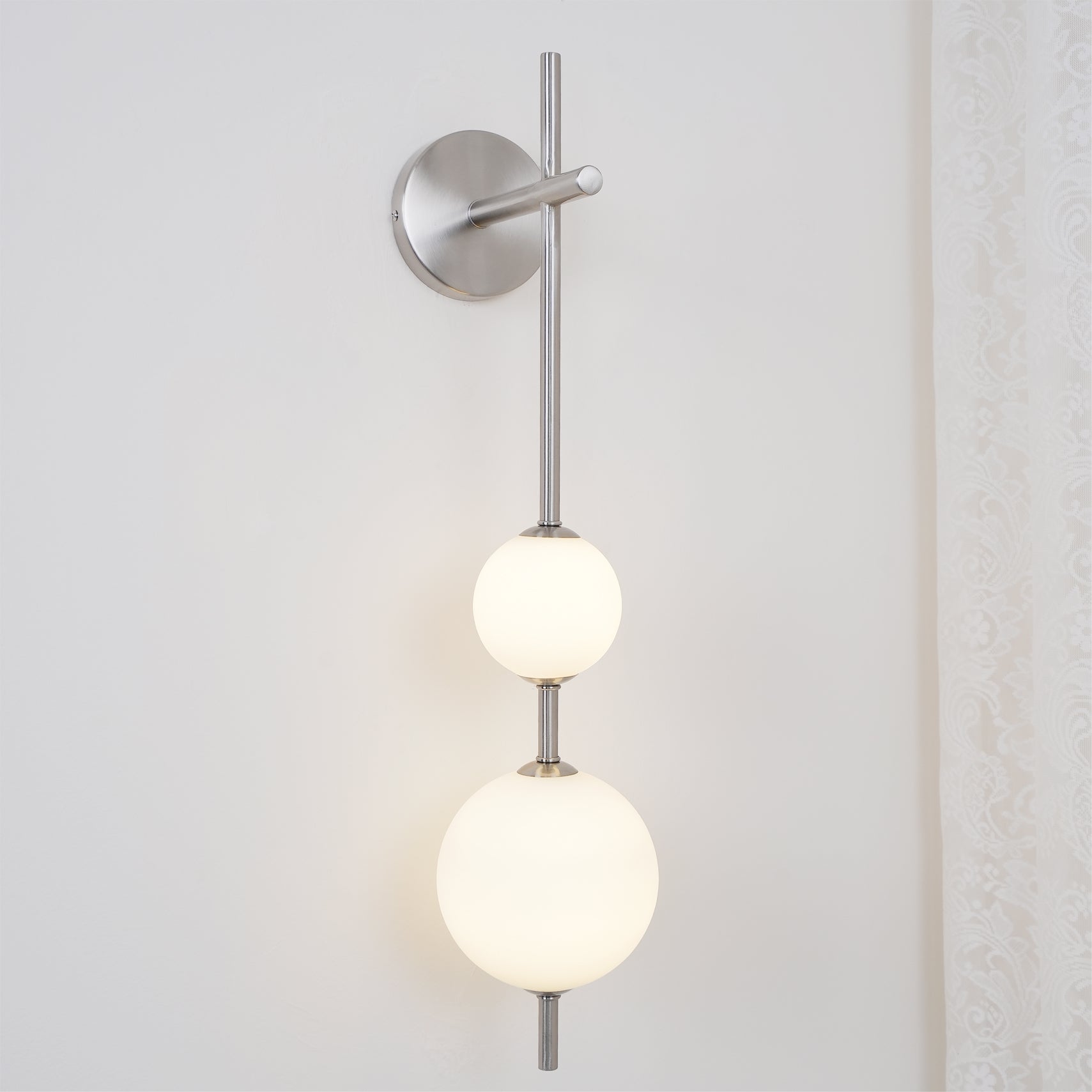 Cerin Vertical Globe Wall Lamp - Neutralighting